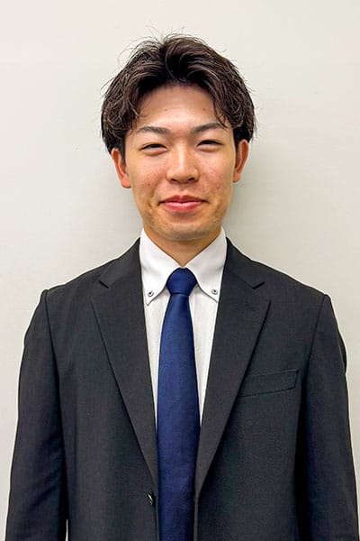 福岡営業職の仕事内容を伝える社員インタビュー写真
