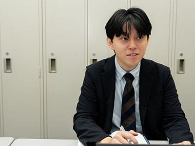 東京営業職の職場環境を伝える社員写真